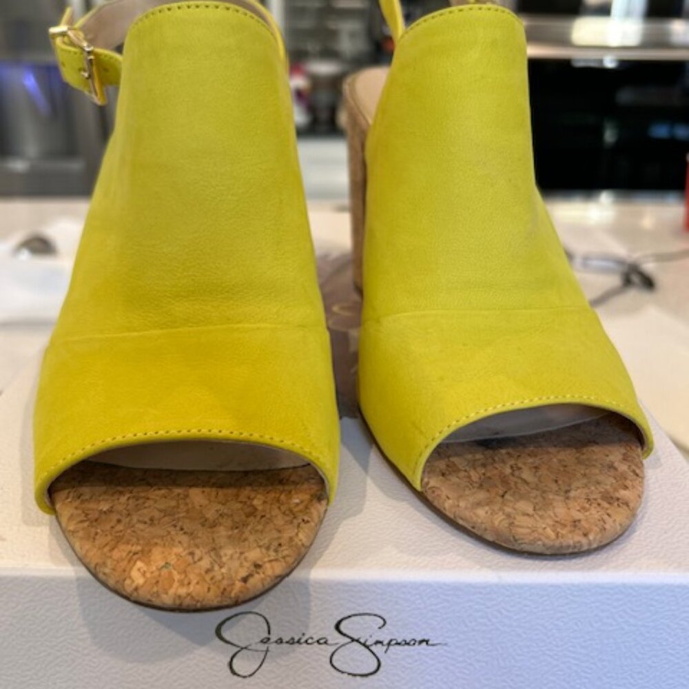 Jessica Simpson -Toriah Summer Yellow Sandal size 7M